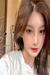 主动让出一屋半妻后，她跪着直播追夫火葬场小说结局